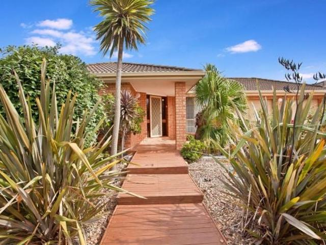 2 Sundew Close, Hillside