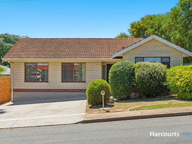 2 Suzanne Avenue, MORPHETT VALE, SA 5162