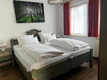 2 Schlafzimmer, WG geeignet, nahe Bahnhof