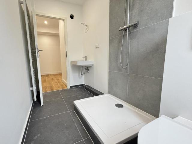 2 Schlafzimmer Wohnung Berlin Deutschland 104646782