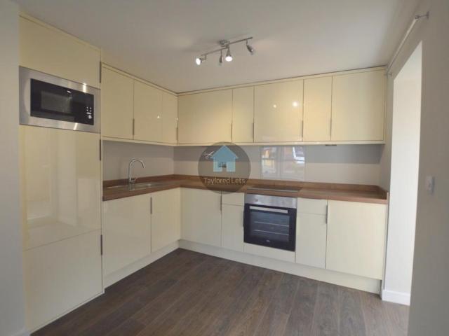 2 Shibdon House, Shibdon Road. 2 bed apartment to rent £885 pcm £204 pw