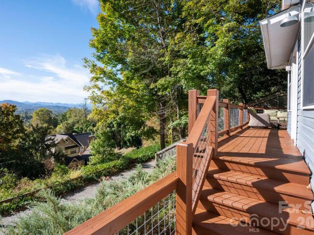 2 Skyview Place