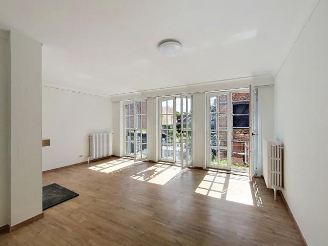 2 slaapkamer appartement met ruim terras en staanplaats te huur in Brugge