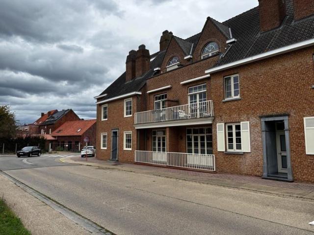 2 slaapkamerappartement met terras en garagebox te Rillaar!