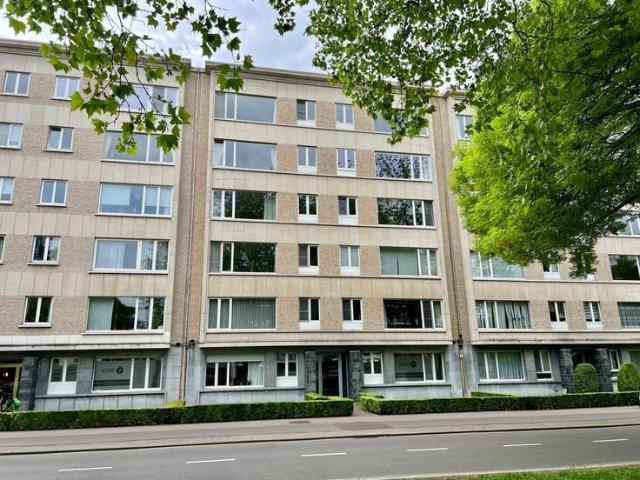 2 slpk. appartement in rustig gebouw op de 5de verdieping