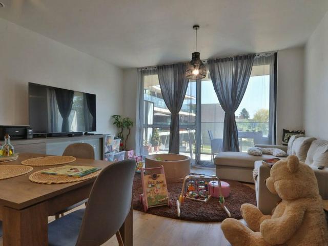 2 slpk appartement met ruim terras nabij het centrum!