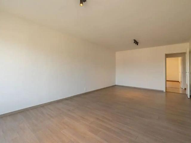 2 slpk lift, garage, nabij centrum en invalswegen