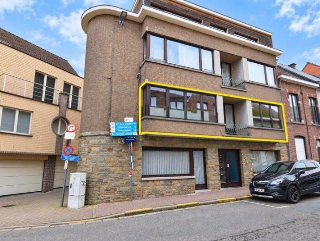 2 slpkappartement met terras en garage in Zottegem