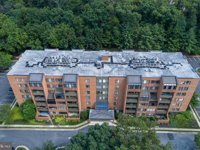 2 Southerly Court # 606