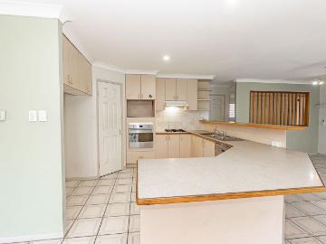 2 Southwick Court, Annandale