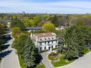 2 Spirea Court, Markham, ON, L3T 2W1 Luxury House for sale | Listing ID N13124 | Royal LePage Carriage Trade Luxury Properties
