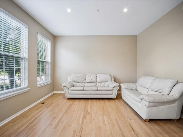 2 Springbrook Court