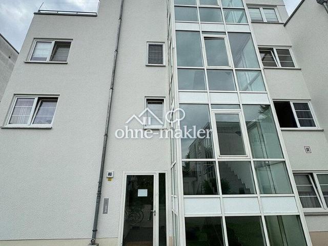 2 Teilmöblierte Zimmer Wohnung mit eigener Garage