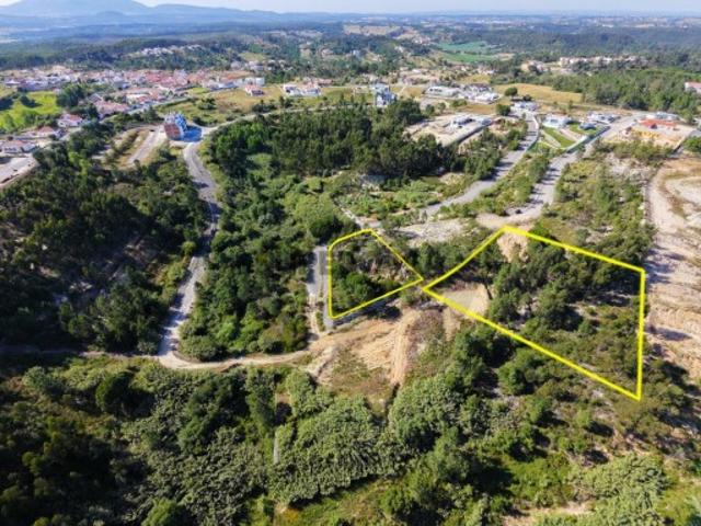 2 Terrenos Urbanos com Vista Panorâmica Ideal para Moradias de Luxo Azambuja