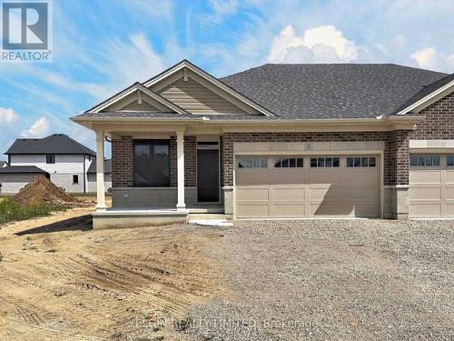 2 Thomas Court, Central Elgin, ON, N5P 0E5 house for sale | Listing ID X13721 | Royal LePage
