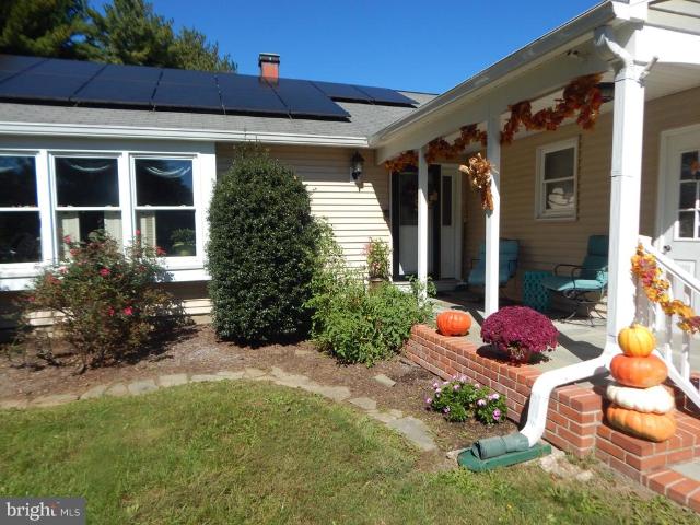 2 Trelawny Court