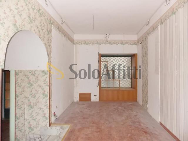 2 vetrine bilocale 40mq