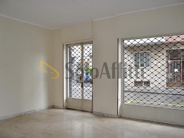 2 vetrine VIA VERDI 32 bilocale 45mq