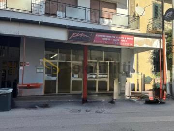 2 vetrine Viale Pio XI bilocale 150mq