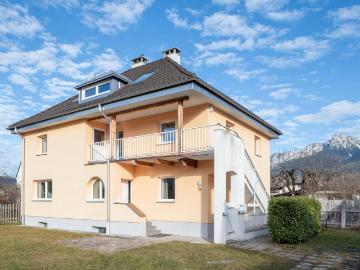 2 Vollmöblierte 3 Zimmer Wohnungen mit Einbauküche und Parkplatz