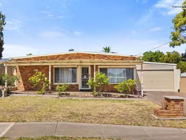 2 Wyong Road, O'SULLIVAN BEACH, SA 5166 House for Rent