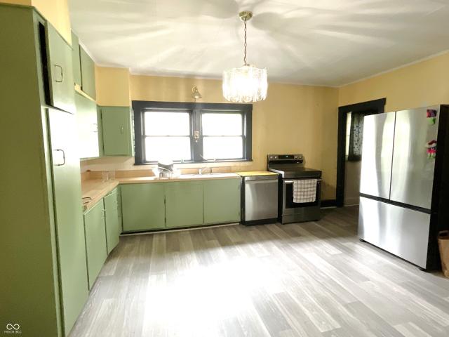 2 W Garfield Avenue