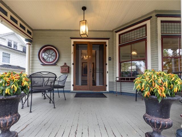 2 W Lake Street