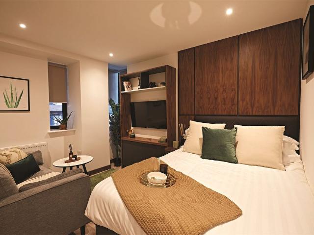 2 Wade Lane Wade Lane, Leeds LS2, 1 bed flat to rent, £1,300 pcm | PrimeLocation