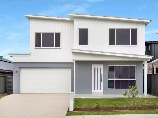 2 Warrigal St, Horsley House for rent Listed by Donna Yeaman.