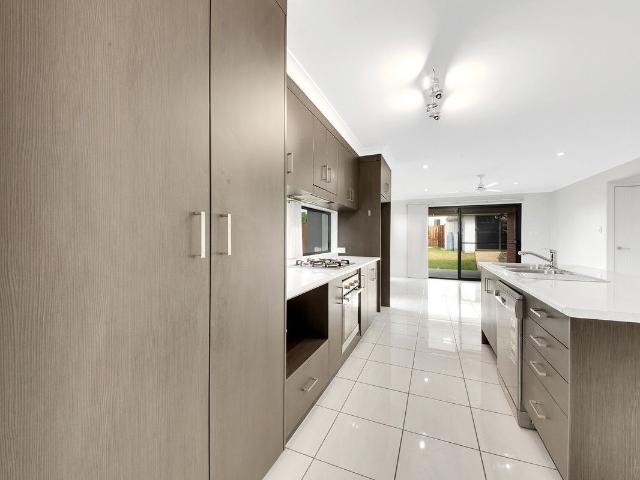 2 Wedgetail Road Clinton, QLD 4680