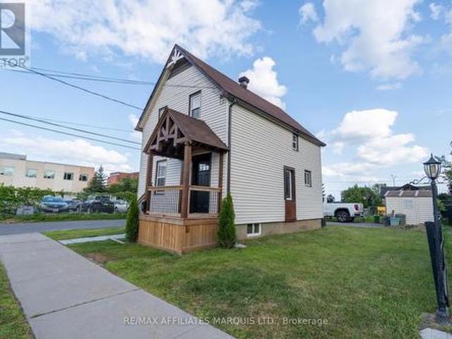 2 Whitehead Avenue, Cornwall, ON, K6J 1B1 house for sale | Listing ID X13591 | Royal LePage
