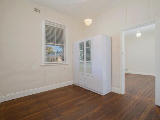 2 Whiteman Street