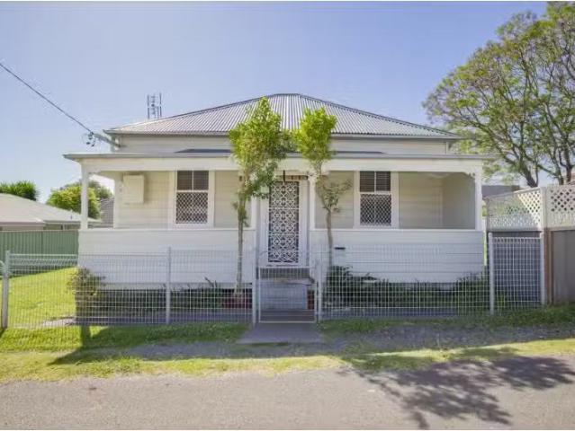 2 Whiteman Street, WARATAH House for rent Listed by Payge Bak.