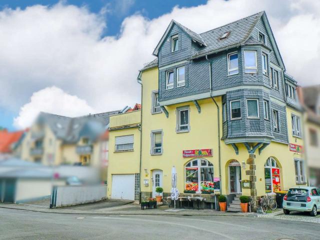 2 Wohneinheiten & Gewerbeeinheit in Top Lage von Herborn