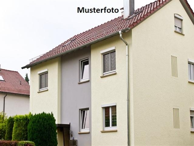 2 Wohnhäuser mit Werkstatt