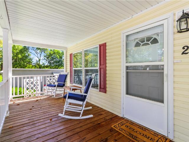 2 Woodview Court