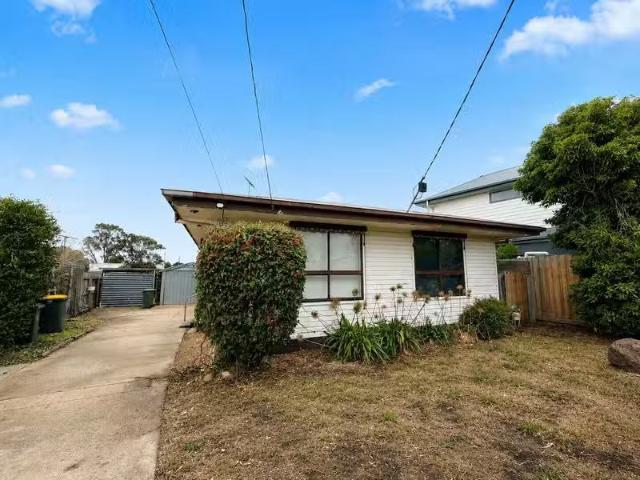 2 Wren Street, Norlane, VIC 3214 House for Rent