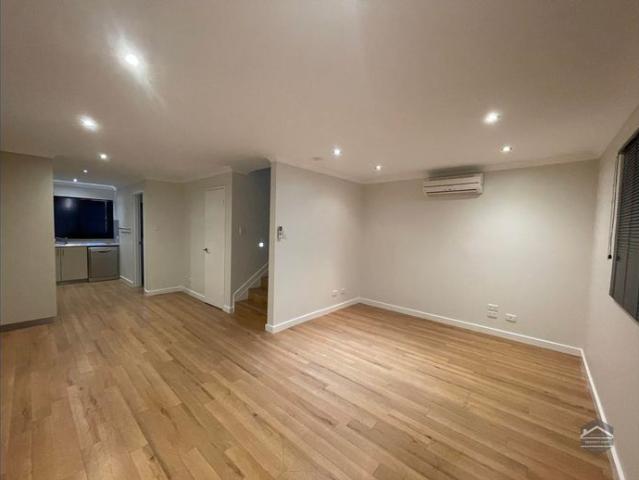 2 x 2 Townhouse