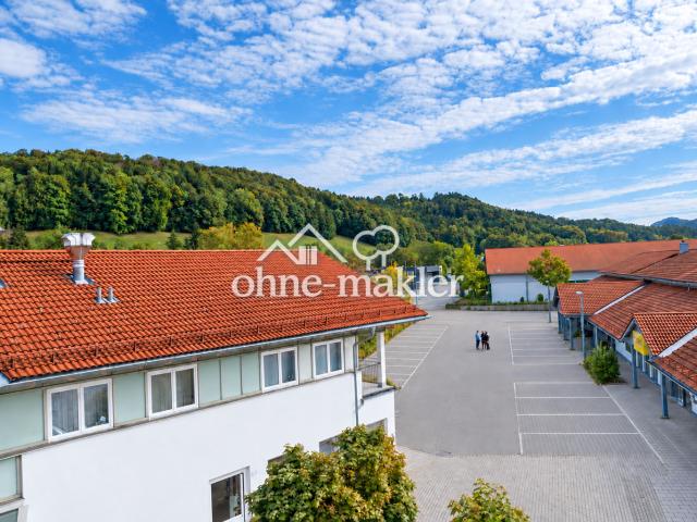 2 Zi Maisonette mit Balkon in Hausham – ca. 63 m², provisionsfrei, ca. ab 01.01.27 verfügbar