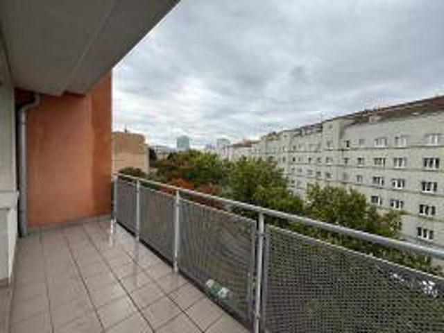 2 Zi. NEUBAU mit Balkon, Einbauküche, Garage, Dachterrasse