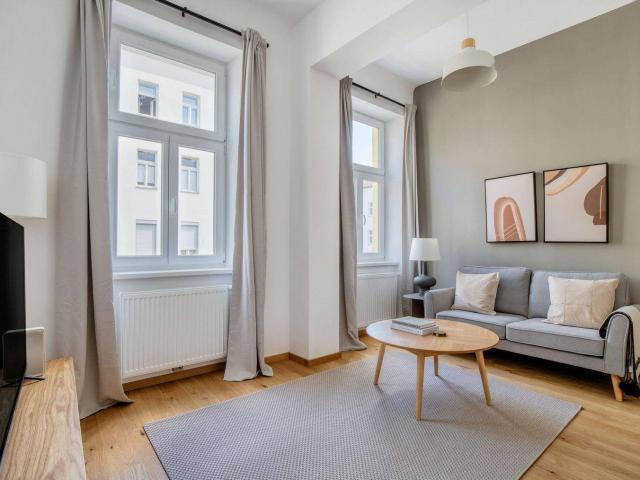 2 Zi Altbau Wohnung frisch saniert, Nähe U1 Reumanplatz mit direkte Anbindung in der Innen Stadt VIE287