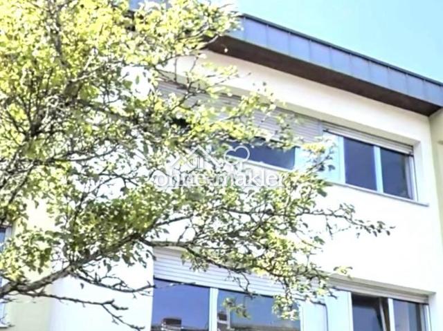 2 Zi. ca 92 qm Wohnung mit Balkon