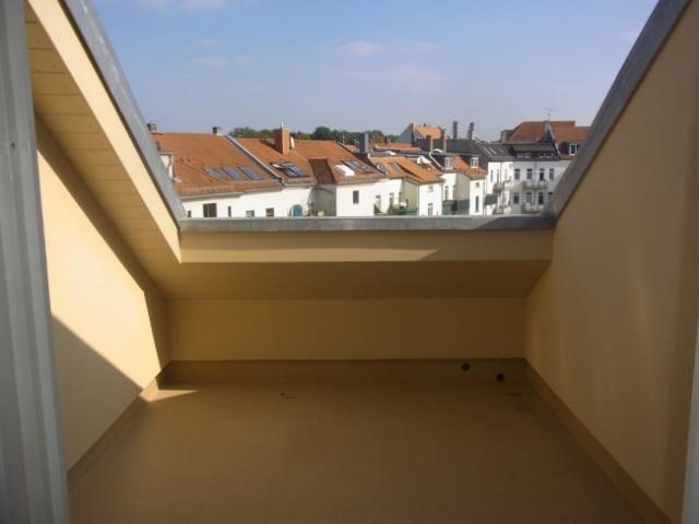 2 Zi. DG, Dachterrasse, Fßb. Hz. im Bad, Stötteritz, Arnoldstr. 5, frei ab sofort