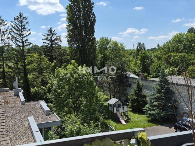 2 Zi DG Wohnung mit Grünblick, Terrasse & Garage