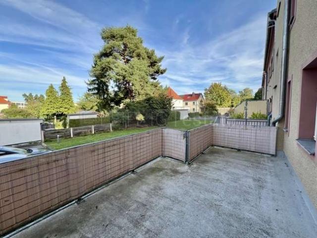 2 Zi. EG Wg. mit 20m² Terrasse !, gr. Bad mit Wanne, Dusche und Fenster, im 2014 kernsan. MFH