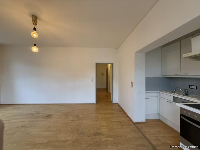 2 Zi. Egt. Whg. inkl. PP, Nähe Techno Z Itzling