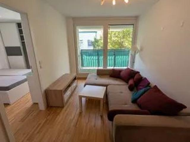 2 Zi, gute Anbindung. Möbliert, Balkon, Gemeinschaftsterrasse