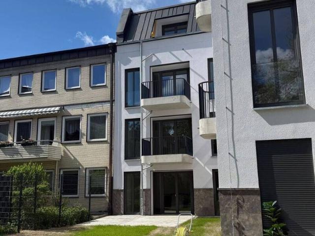 2 Zi. Gartenwohnung mit Terrasse, Fußbodenhzg begehbare Ankleide, Parkett, Gäste WC & Tiefgarage