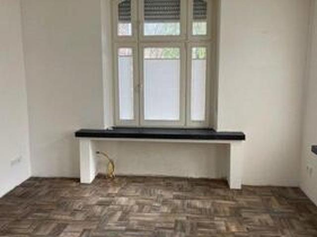 2 Zi KDB neu sanierte Altbauwohung Denkmalschutz