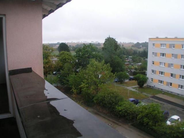 2 Zi. Whg. mit Balkon, Lift, Tiefgarage, Einbauküche inkl. Waschmaschine